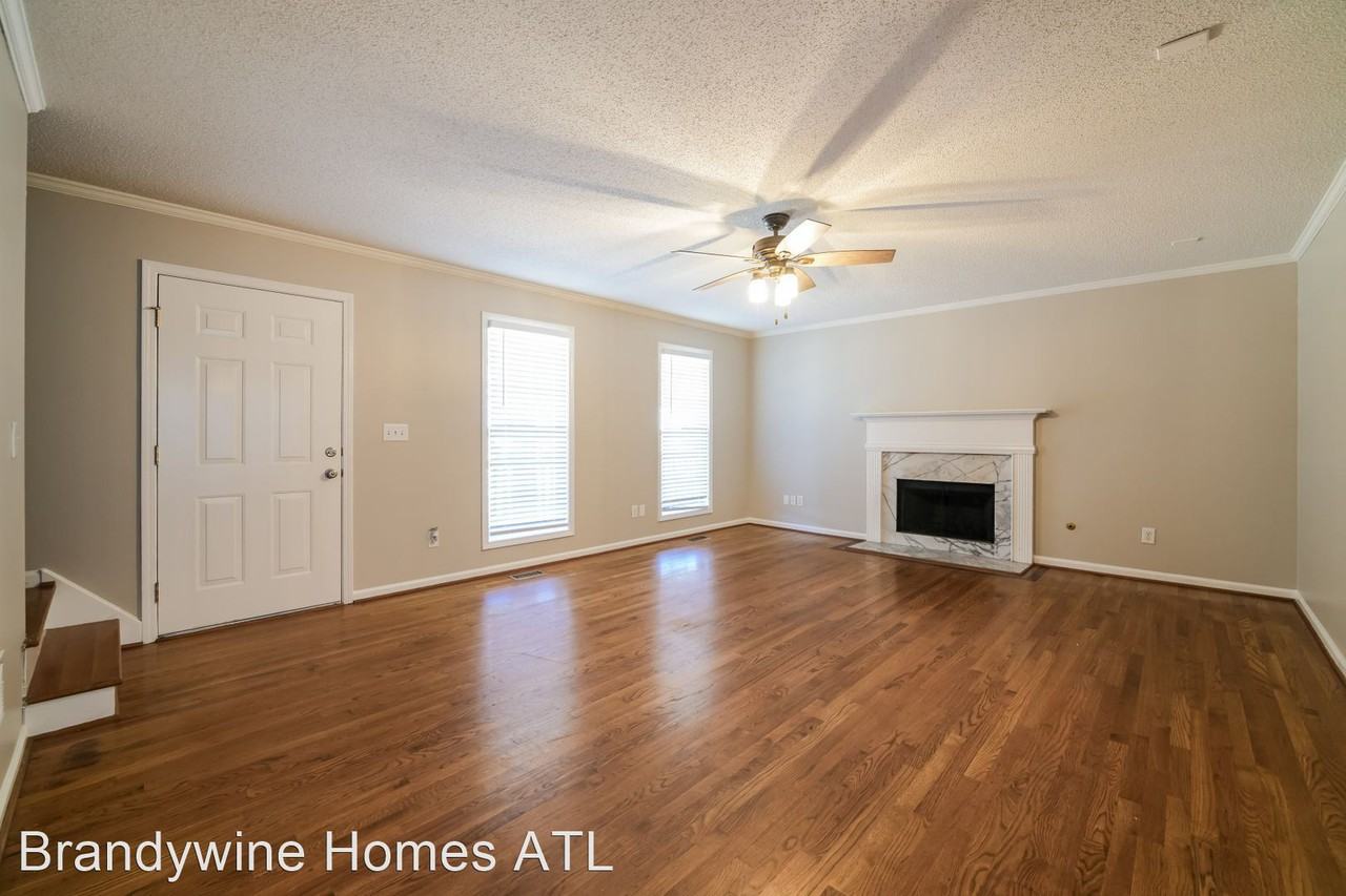 62 Colony Dr - Photo 3 of 18