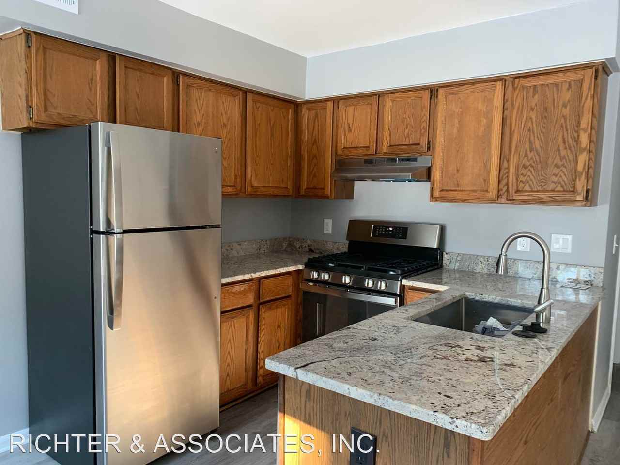 398 E Shore Dr - Photo 2 of 19