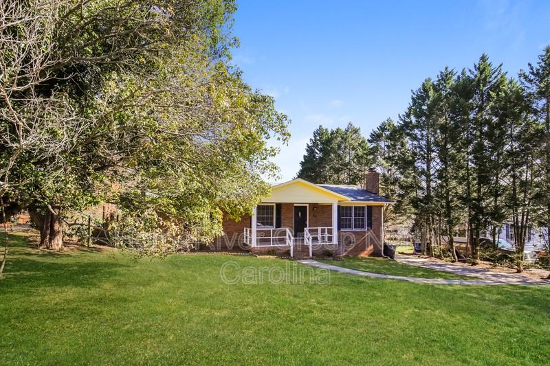 70 Carter Cir - Photo 3 of 19