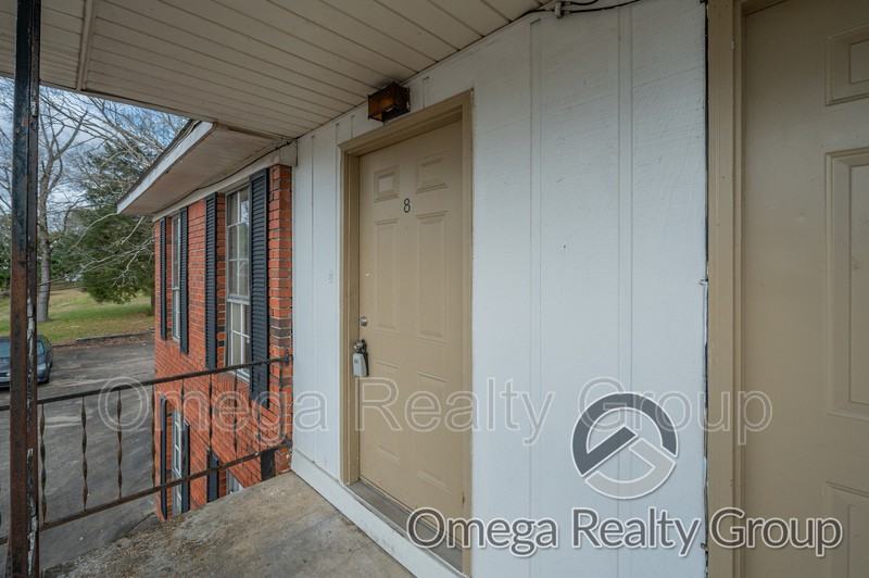 1507 7th Ave #8 - Photo 2 of 32