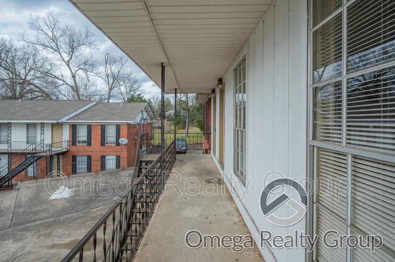 1507 7th Ave #8 - Photo 5 of 32