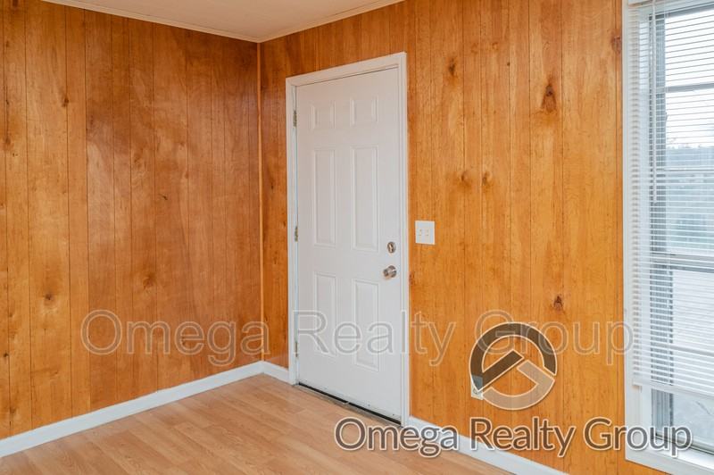 1507 7th Ave #8 - Photo 7 of 32