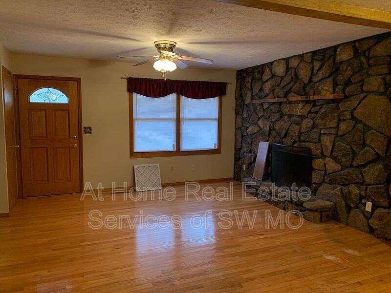 3516 S Linden Ave - Photo 2 of 15
