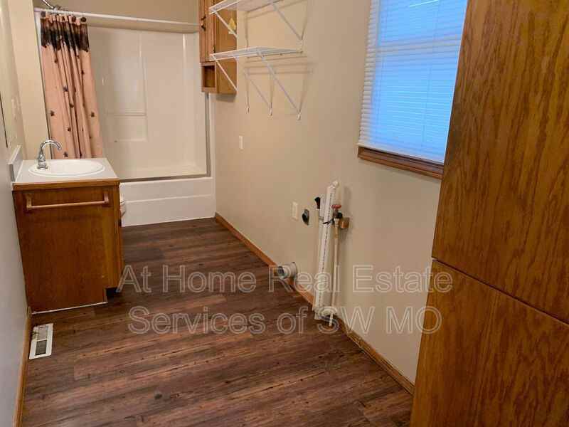 3516 S Linden Ave - Photo 5 of 15