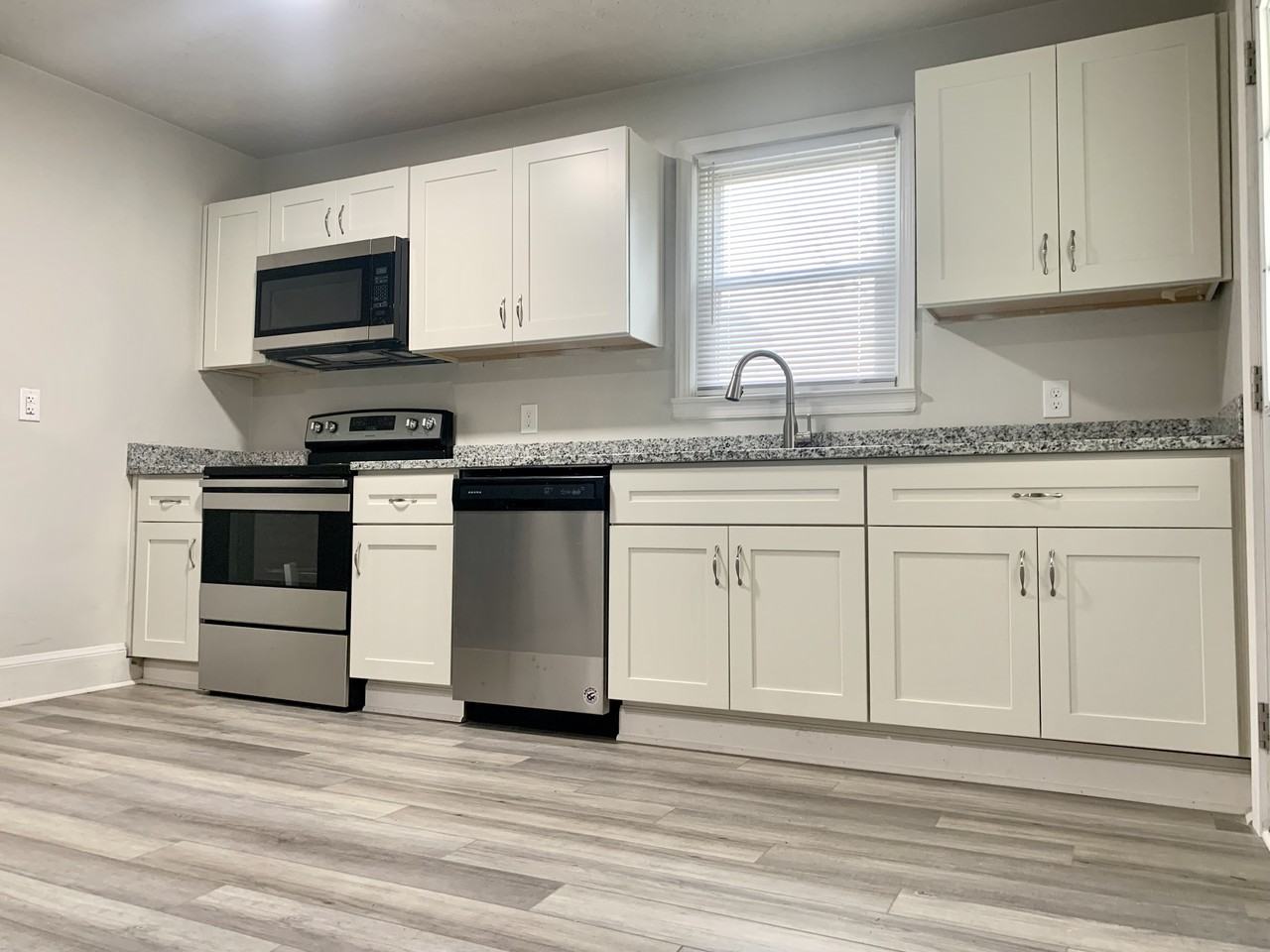 518 Homestead Ave - Photo 3 of 18