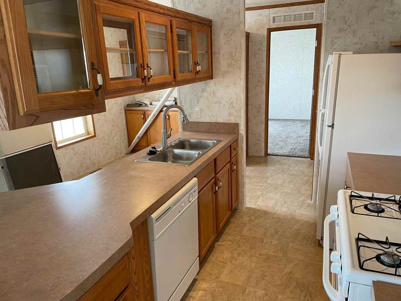 1427 50th St W - Photo 2 of 10