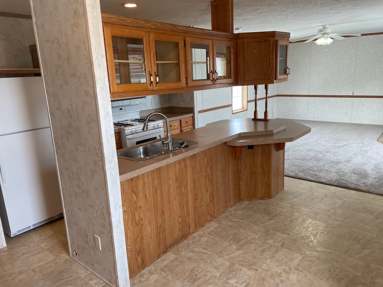 1427 50th St W - Photo 3 of 10