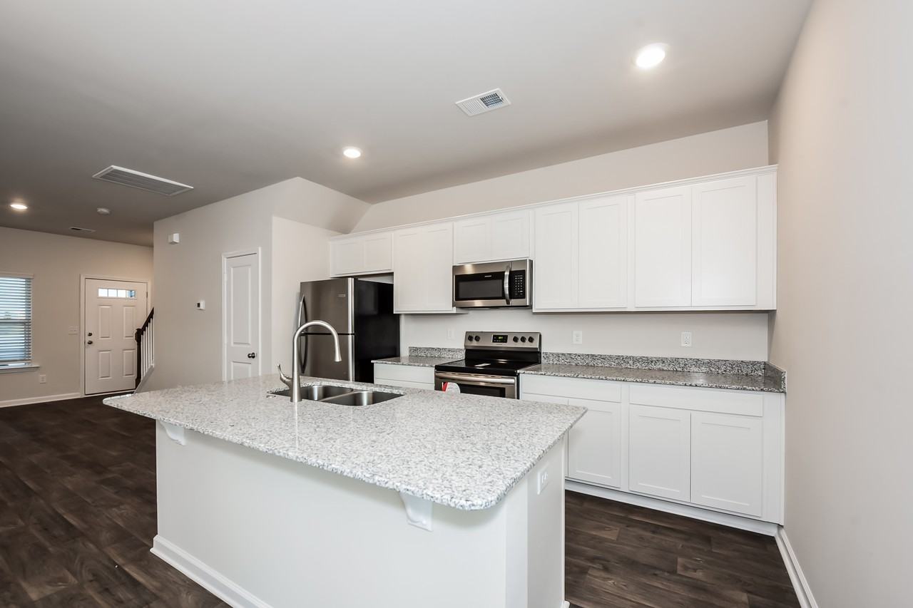 300 High Grove Way - Photo 2 of 11