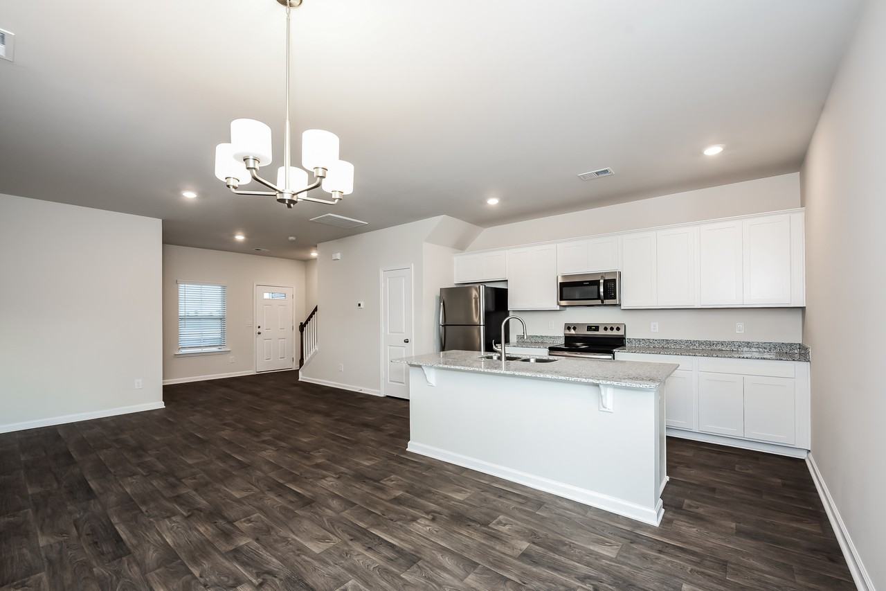 300 High Grove Way - Photo 3 of 11