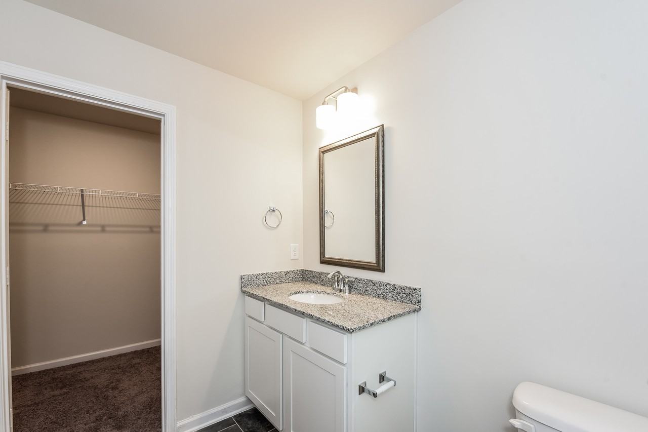 300 High Grove Way - Photo 6 of 11