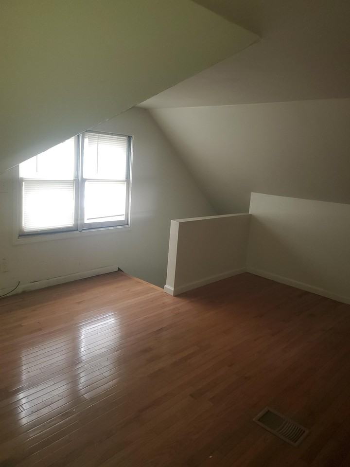 15736 Biltmore St #1 - Photo 2 of 24