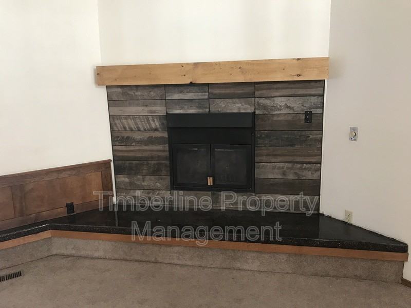 936 Caribou Dr W - Photo 2 of 27