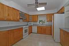 1431 Sterling Rd - Photo 2 of 14