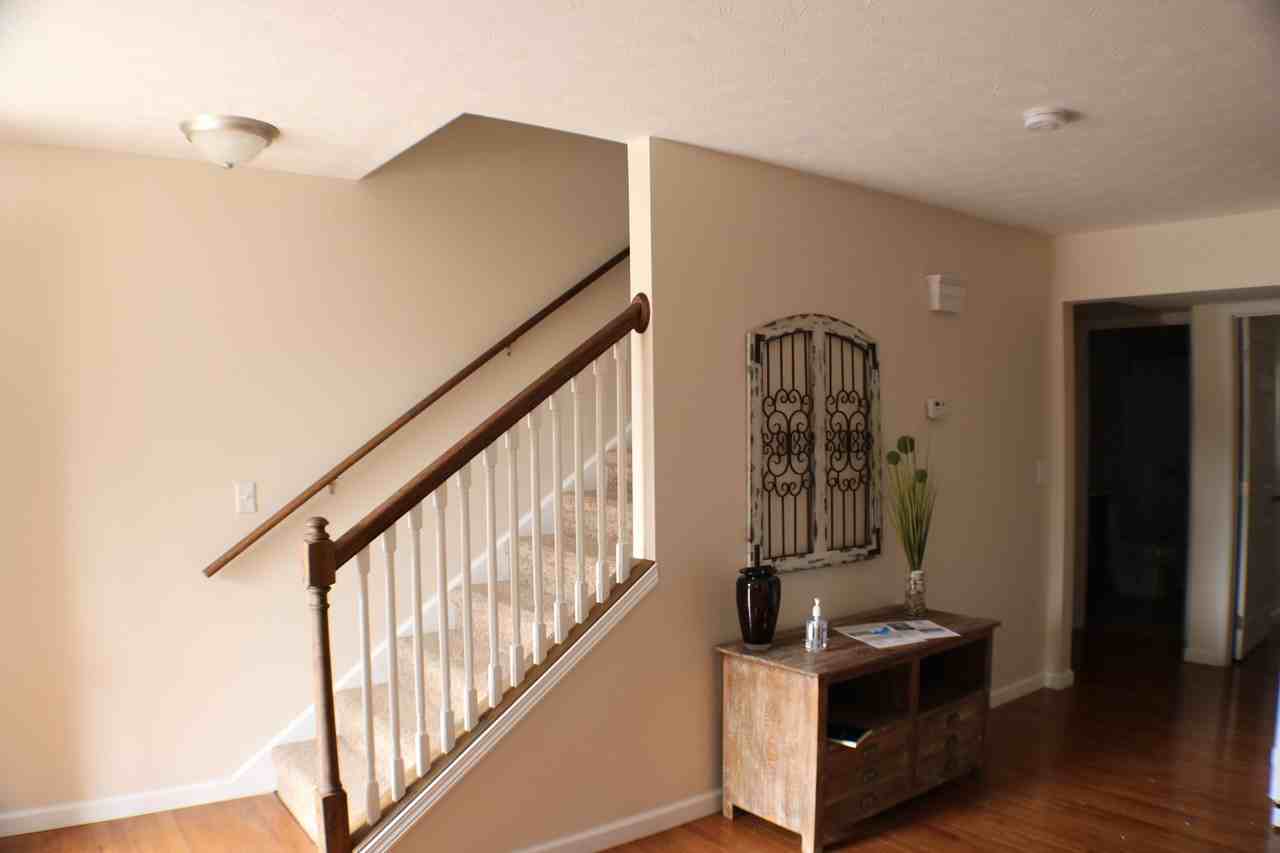 32 Sugar Maple Ln - Photo 3 of 13