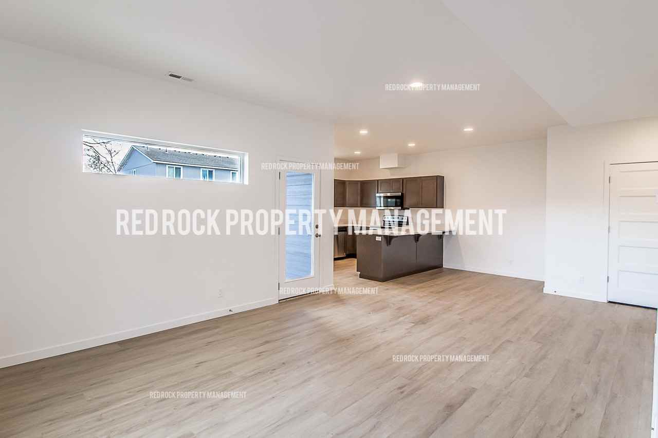 1108 N Davis Ln #1 - Photo 6 of 10