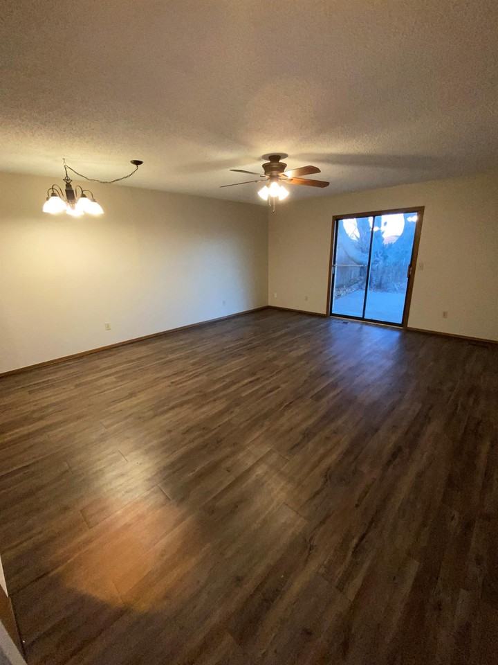 415 Wild Wind Rd #1 - Photo 3 of 14