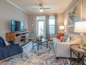 6450 Viewpointe Cir - Photo 1 of 1