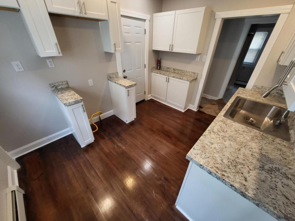 137 Peck Ave Syracuse NY 13206 - Photo 4 of 16