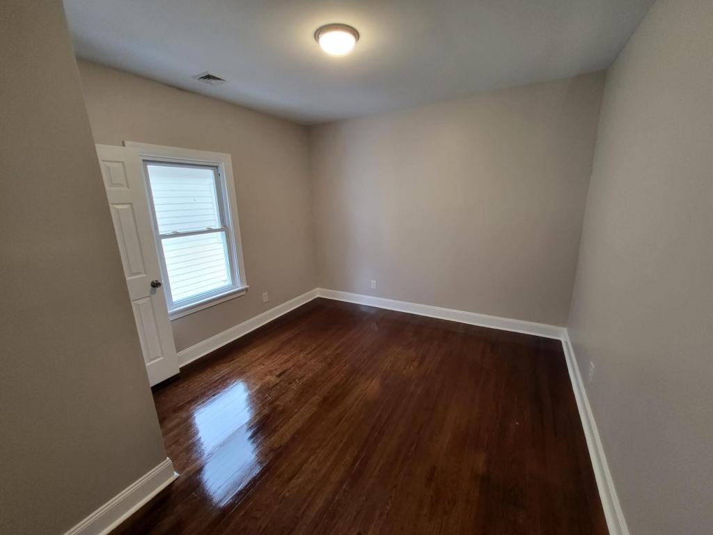 137 Peck Ave Syracuse NY 13206 - Photo 6 of 20