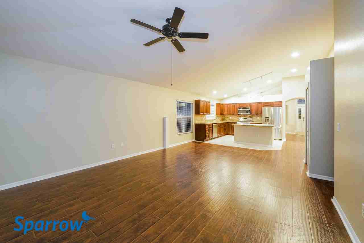 1146 Crimson Clover Ln - Photo 3 of 15