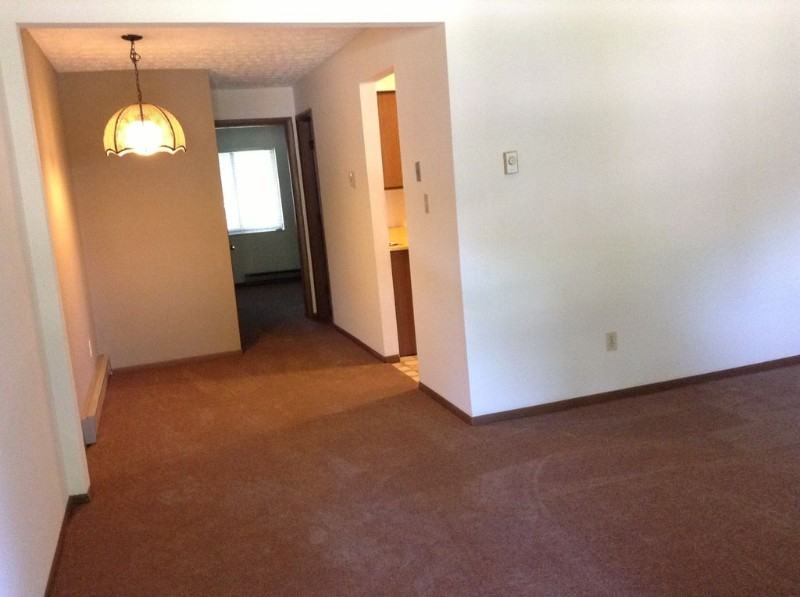 624 East Hopocan Avenue - Photo 3 of 7