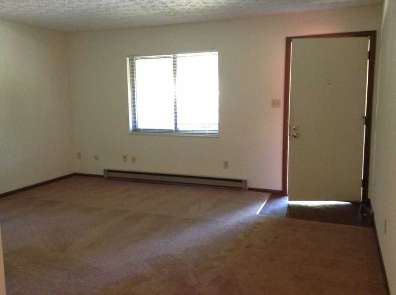 624 East Hopocan Avenue - Photo 5 of 7