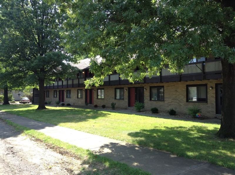 624 East Hopocan Avenue - Photo 7 of 7