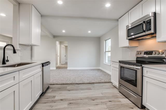 3303 Lawnview Ave - Photo 2 of 11