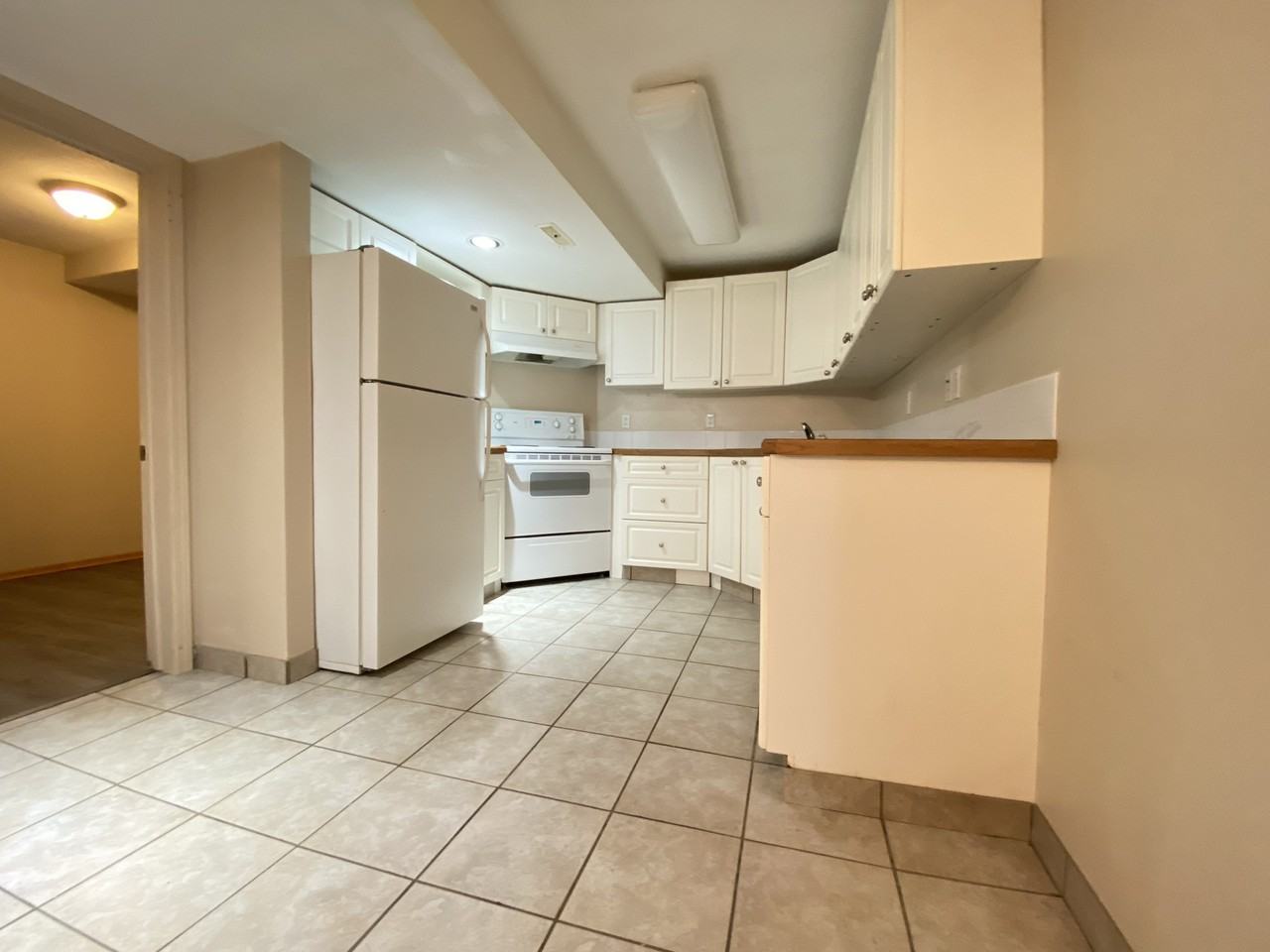 9910 96 Avenue #B - Photo 3 of 17