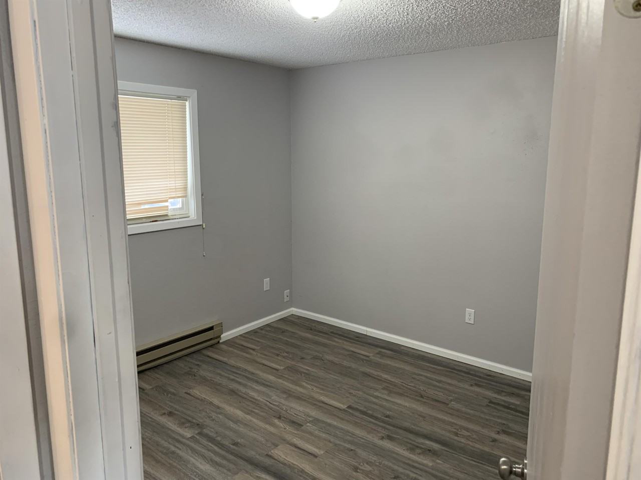 171 Rosewood Dr #D - Photo 7 of 11