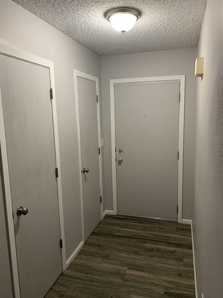 171 Rosewood Dr #D - Photo 5 of 11