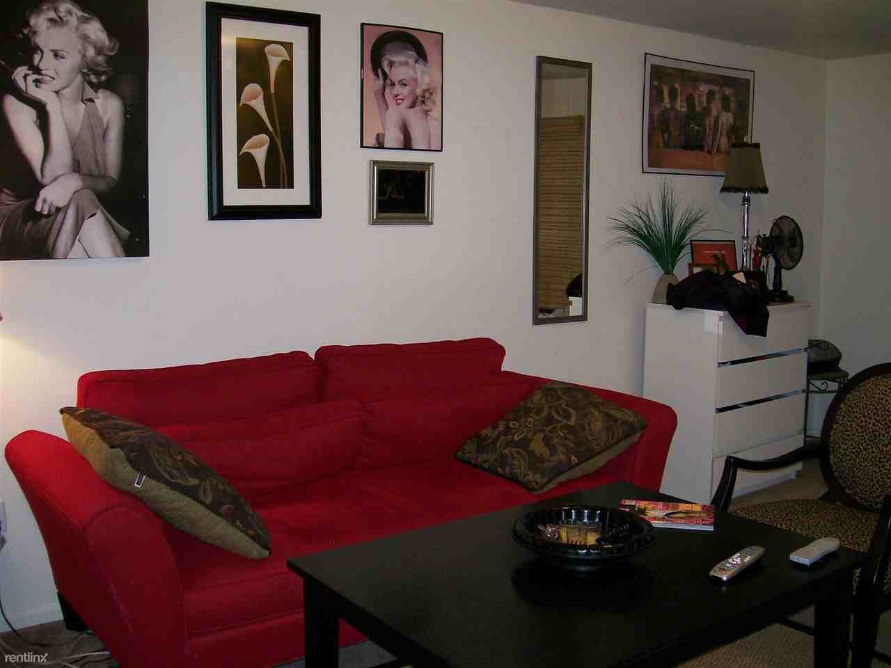 365 W Elm St - Photo 3 of 4