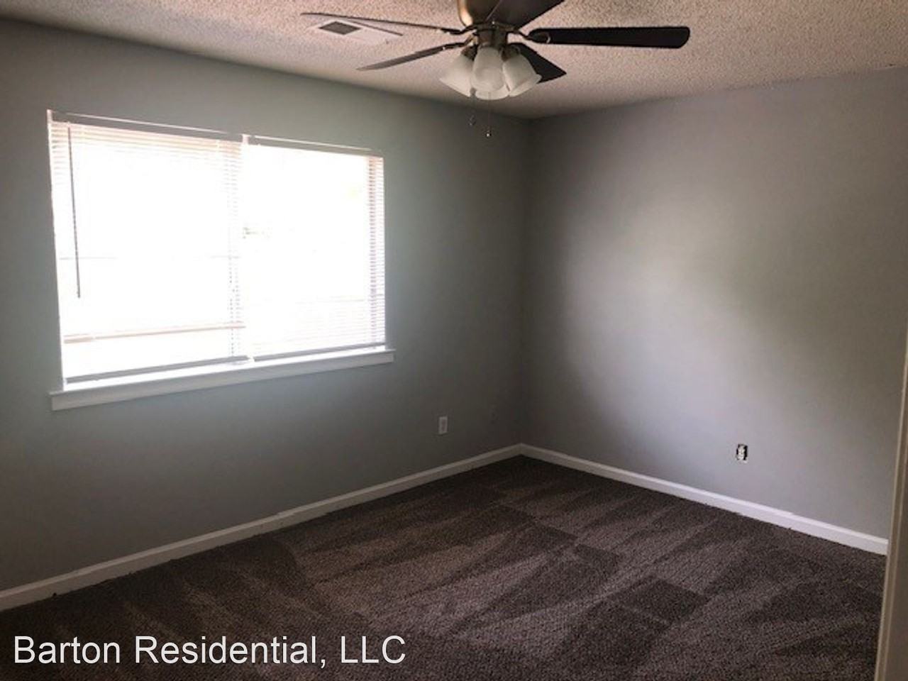 2423 Gaslight Pl - Photo 2 of 4