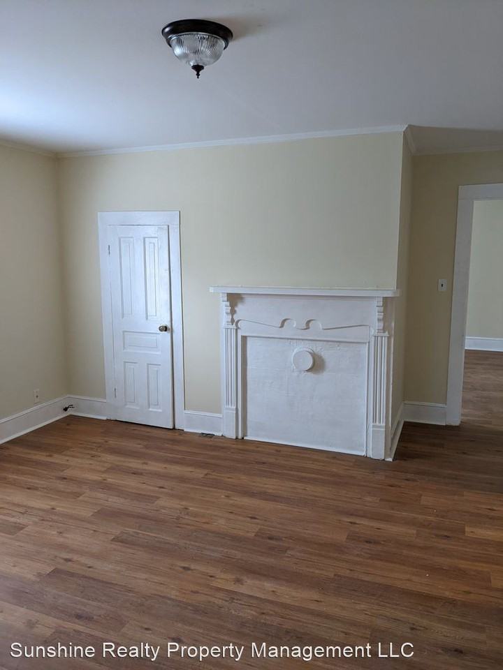 709-711 JOYNER STREET - Photo 3 of 6