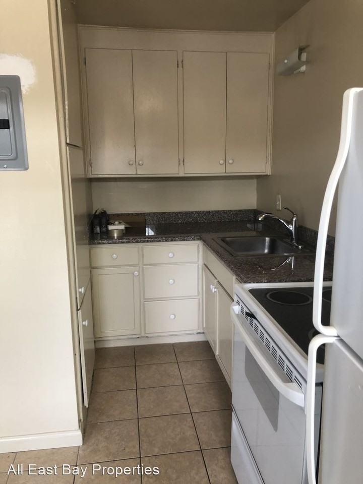 1847 E. 25th Street - Photo 3 of 10