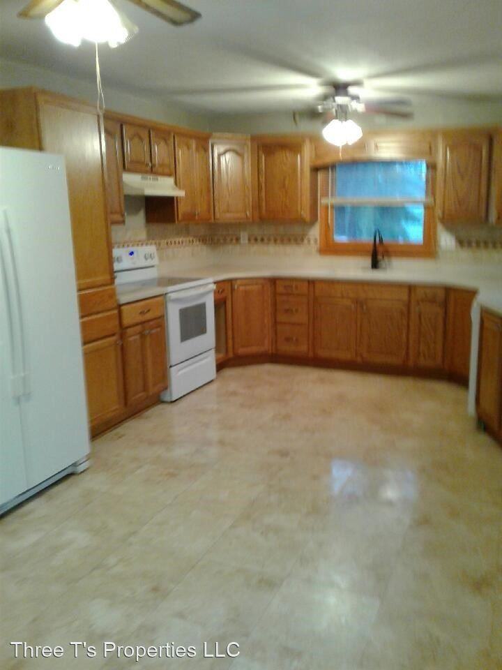 337 E Mack St - Photo 3 of 5