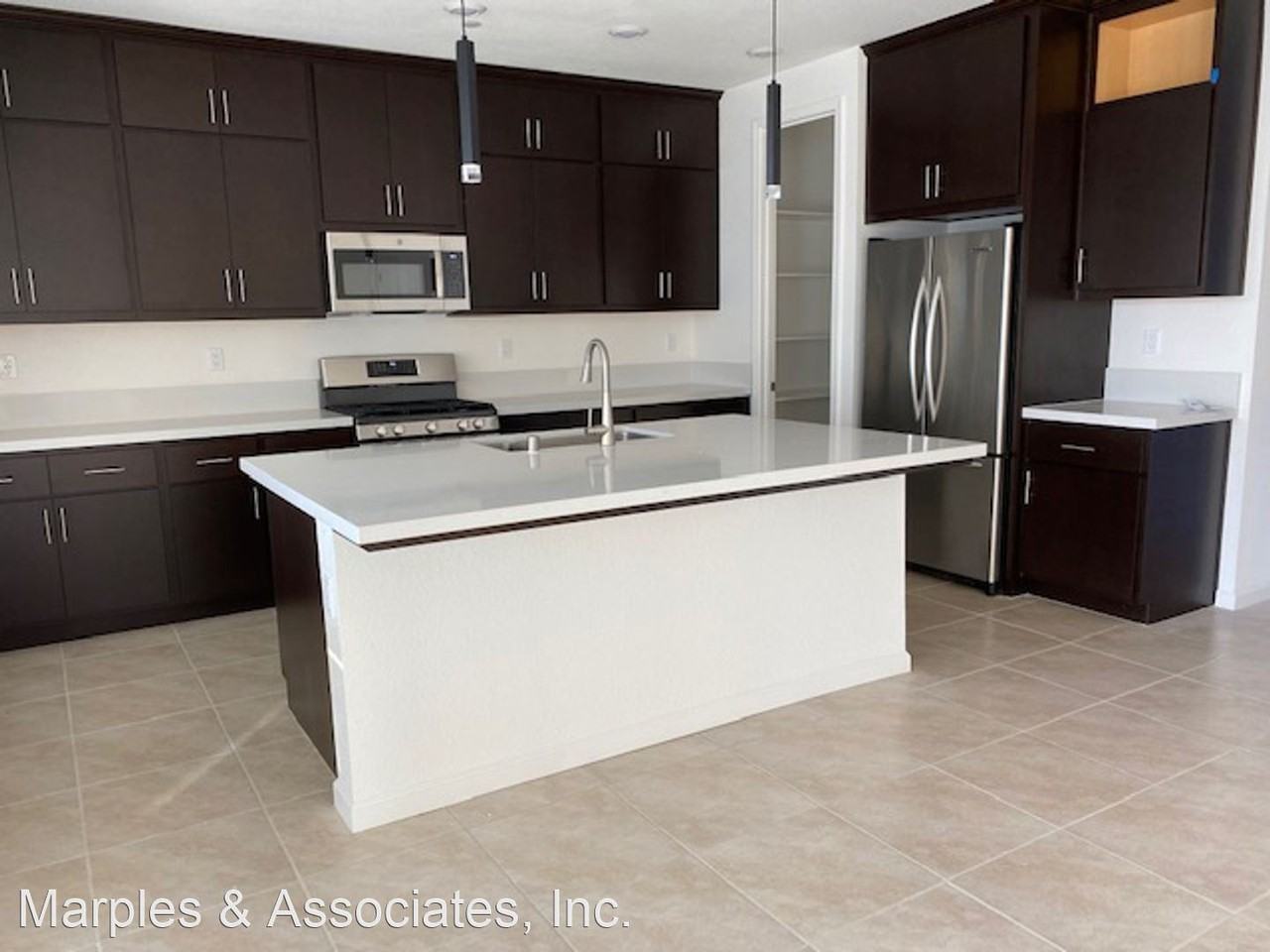 3221 Delta Coves Dr - Photo 2 of 7