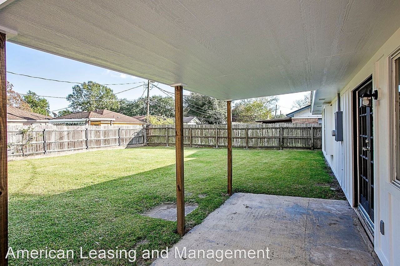 1635 Reynolds Rd - Photo 2 of 13