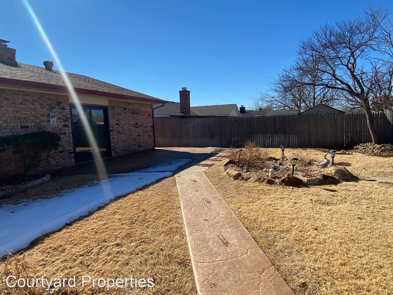 8517 Nw 89th St - Photo 3 of 26