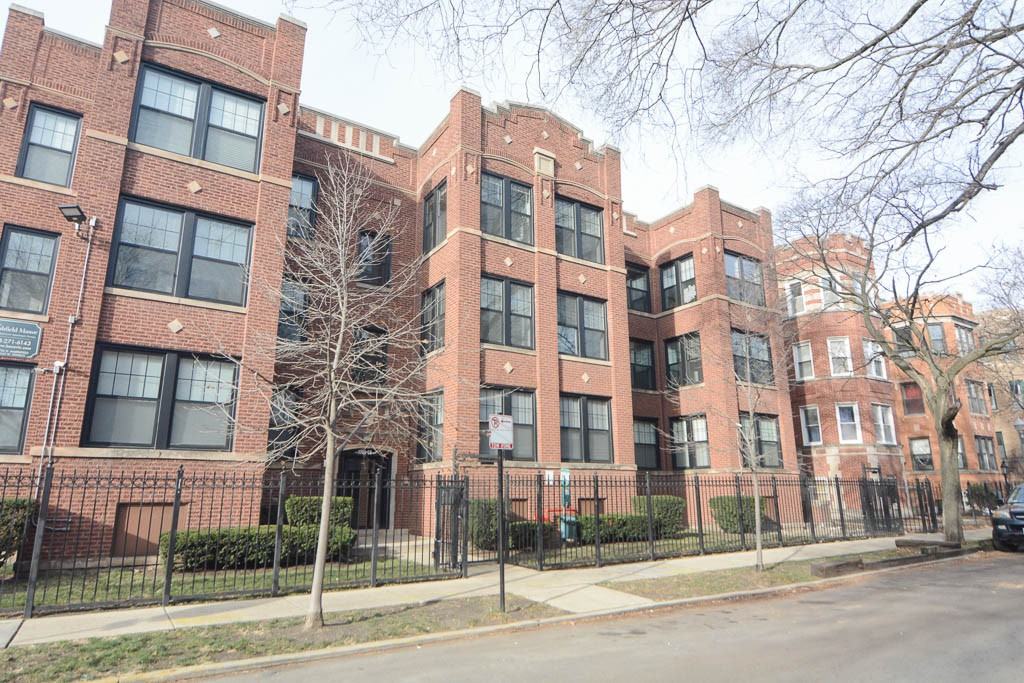 7700 N Marshfield Ave #2