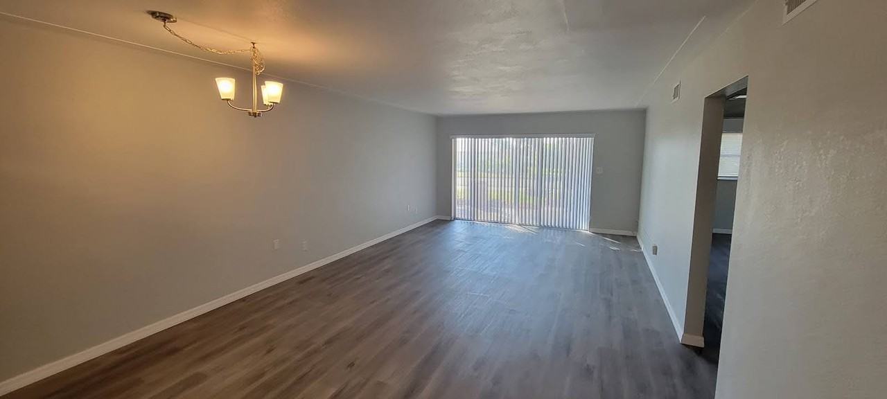 4250 37th St S #1 - Photo 3 of 13