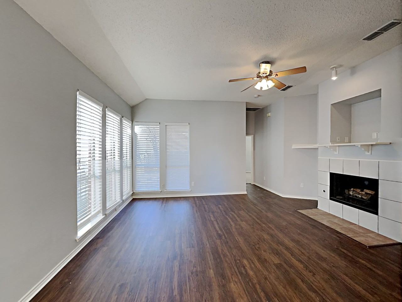 4890 Lodgepole Ln - Photo 3 of 19
