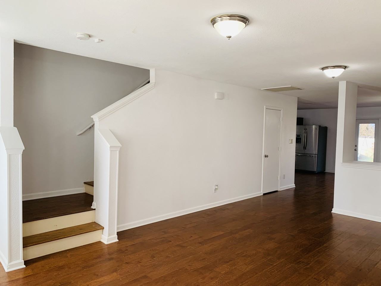 214 Farmington Dr - Photo 2 of 26