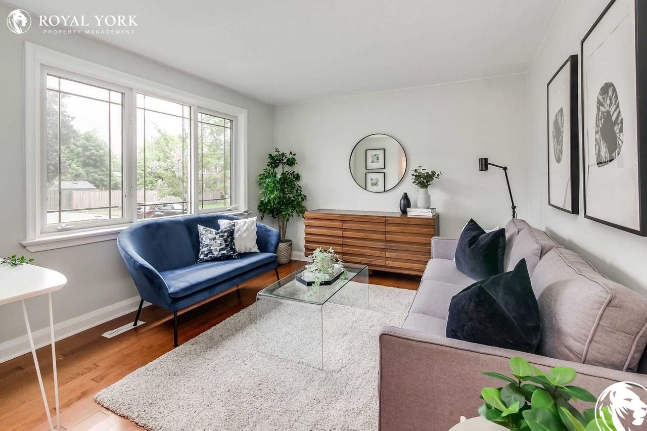 46 Stamford Sq N - Photo 2 of 27