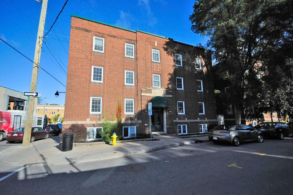 33 Regent St, Ottawa, ON K1S 2R4 1 Bedroom Apartment for 1,750/month