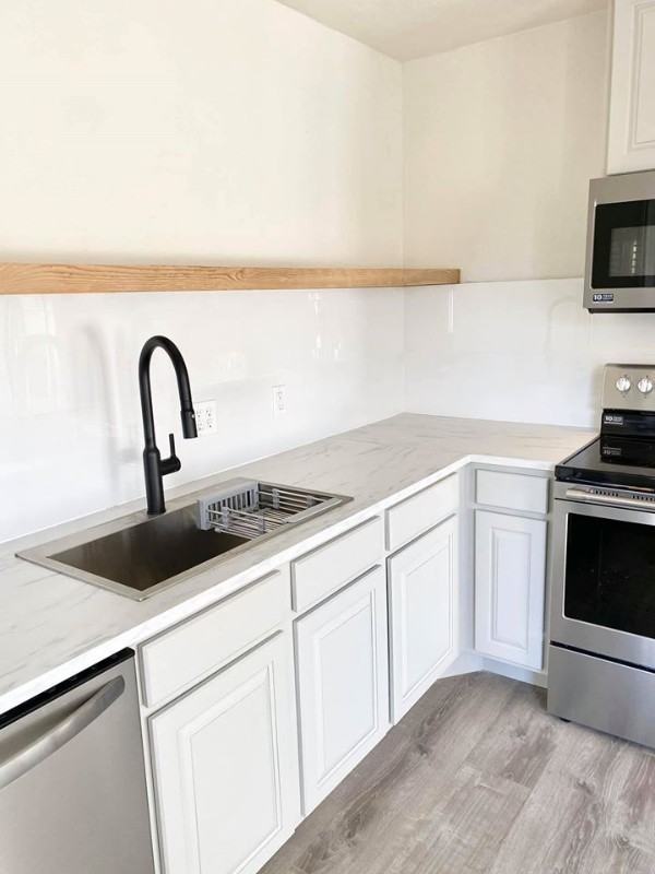 805 N Broadway St #A - Photo 3 of 10