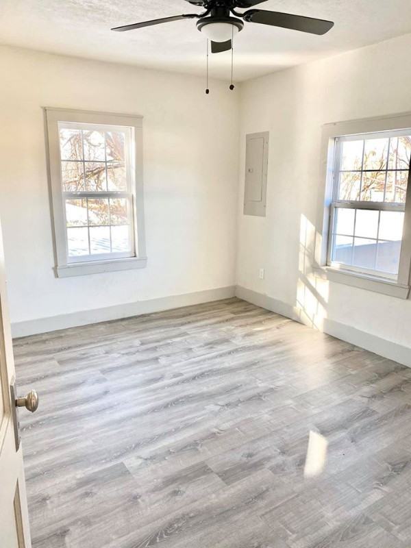 805 N Broadway St #A - Photo 7 of 10