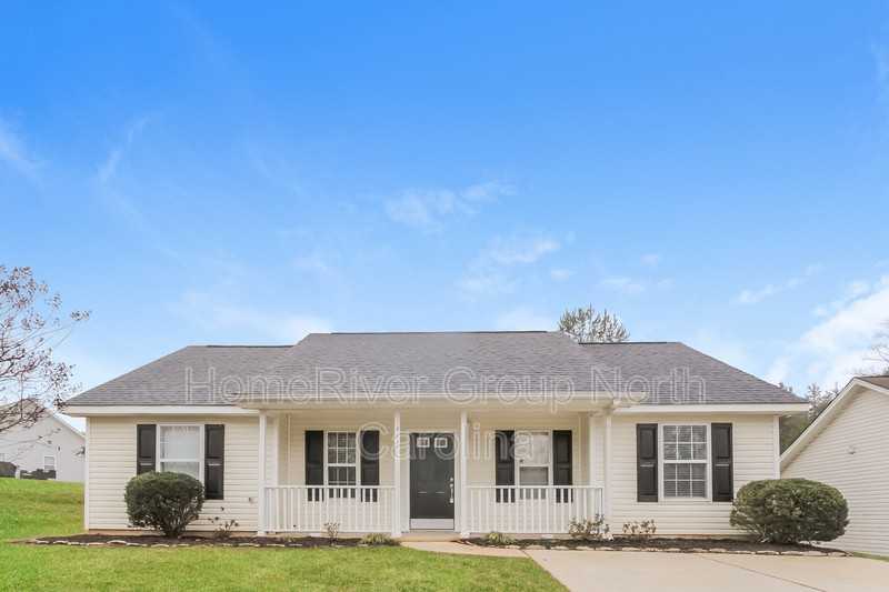 4531 Biesterfield Dr - Photo 2 of 18