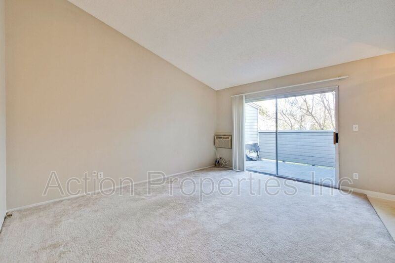 472 Shadowgraph Dr - Photo 3 of 31