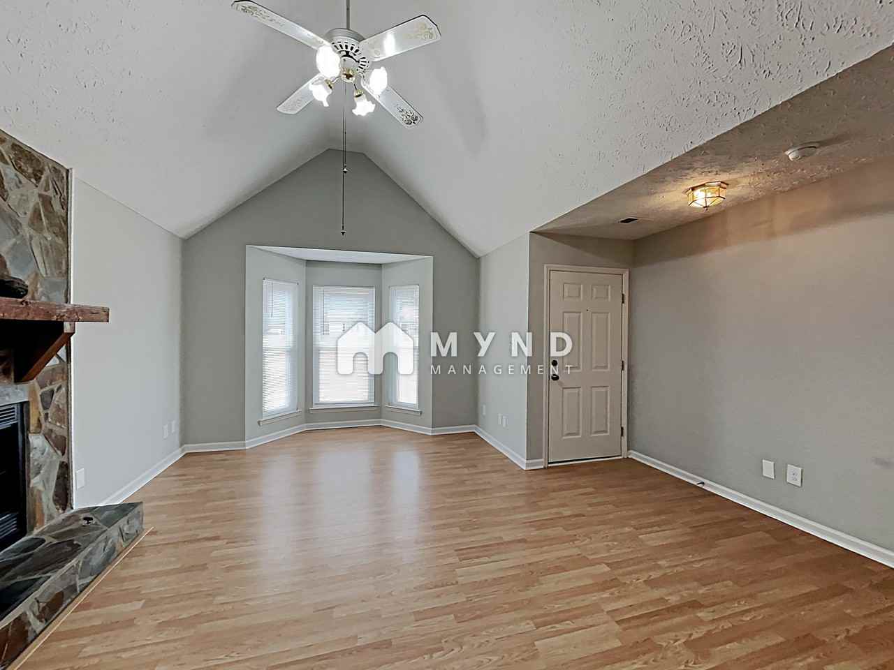 125 Beaver Creek Ln - Photo 2 of 25